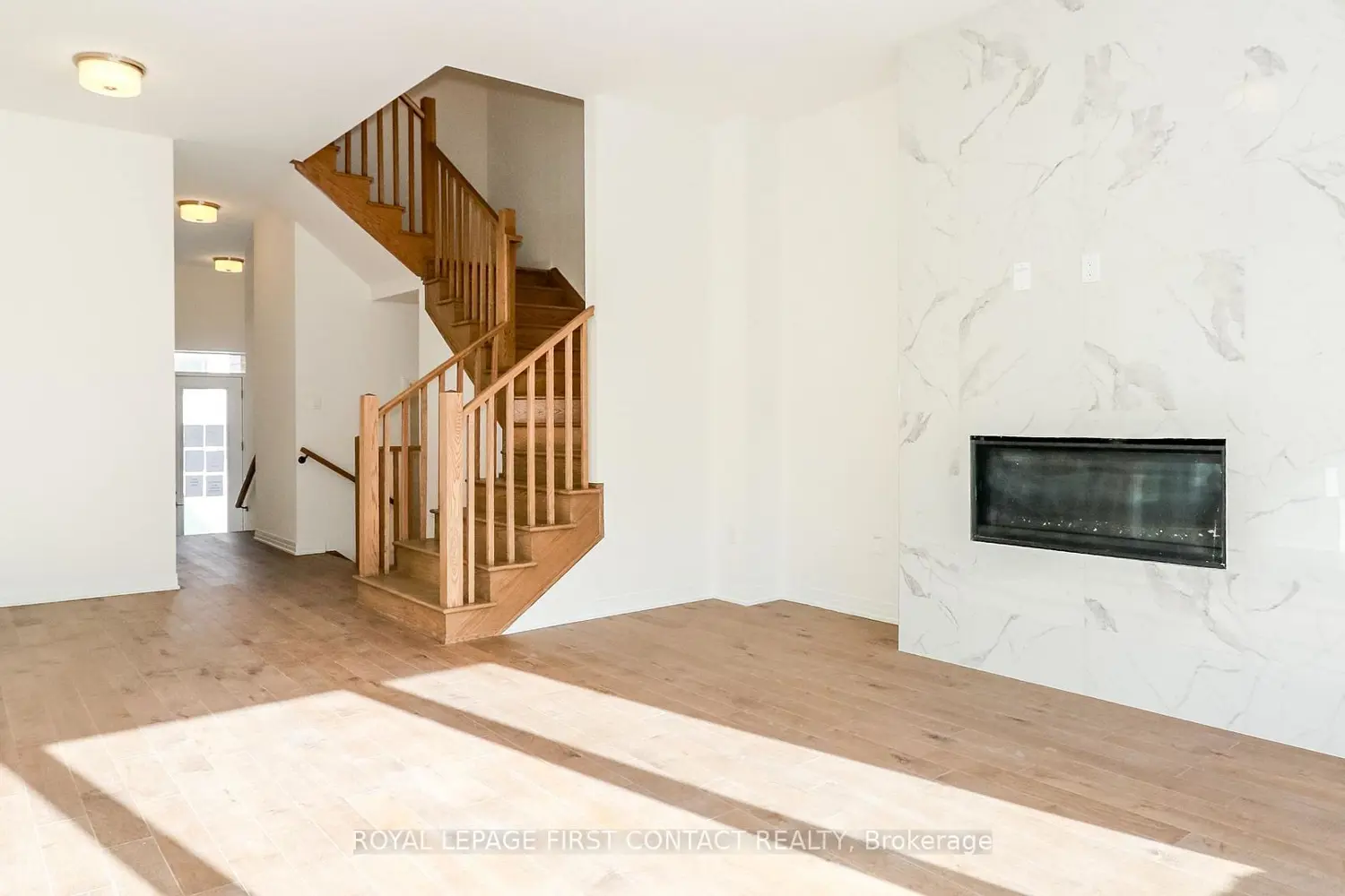 3778 Sunbank Crescent photo 4