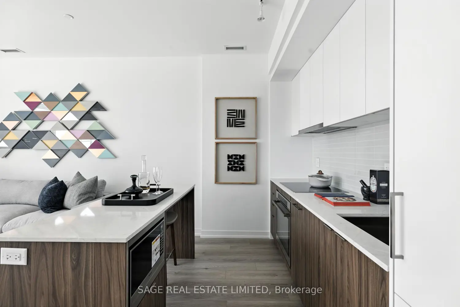 Additional image 4 of 863 St Clair Avenue 808