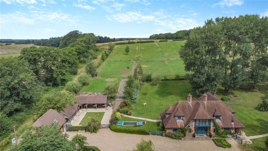 5 bed equestrian for saleWinterbourne Road, Berkshire, United Kingdom RG20 photo 2