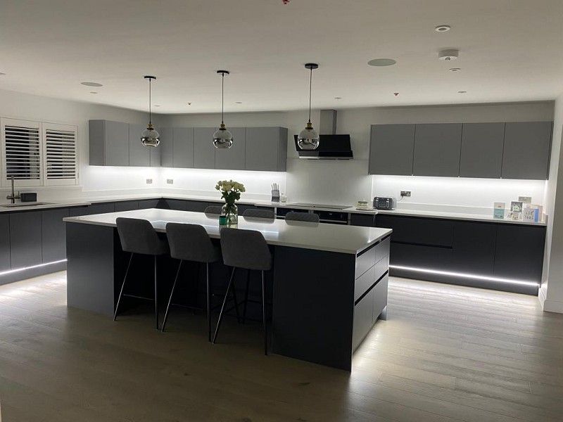 Additional image 4 of 6 bed detached house for saleOld Oak Tree Close, Birchgrove Road, Birchgrove, Swansea, City And County Of Swansea. SA7