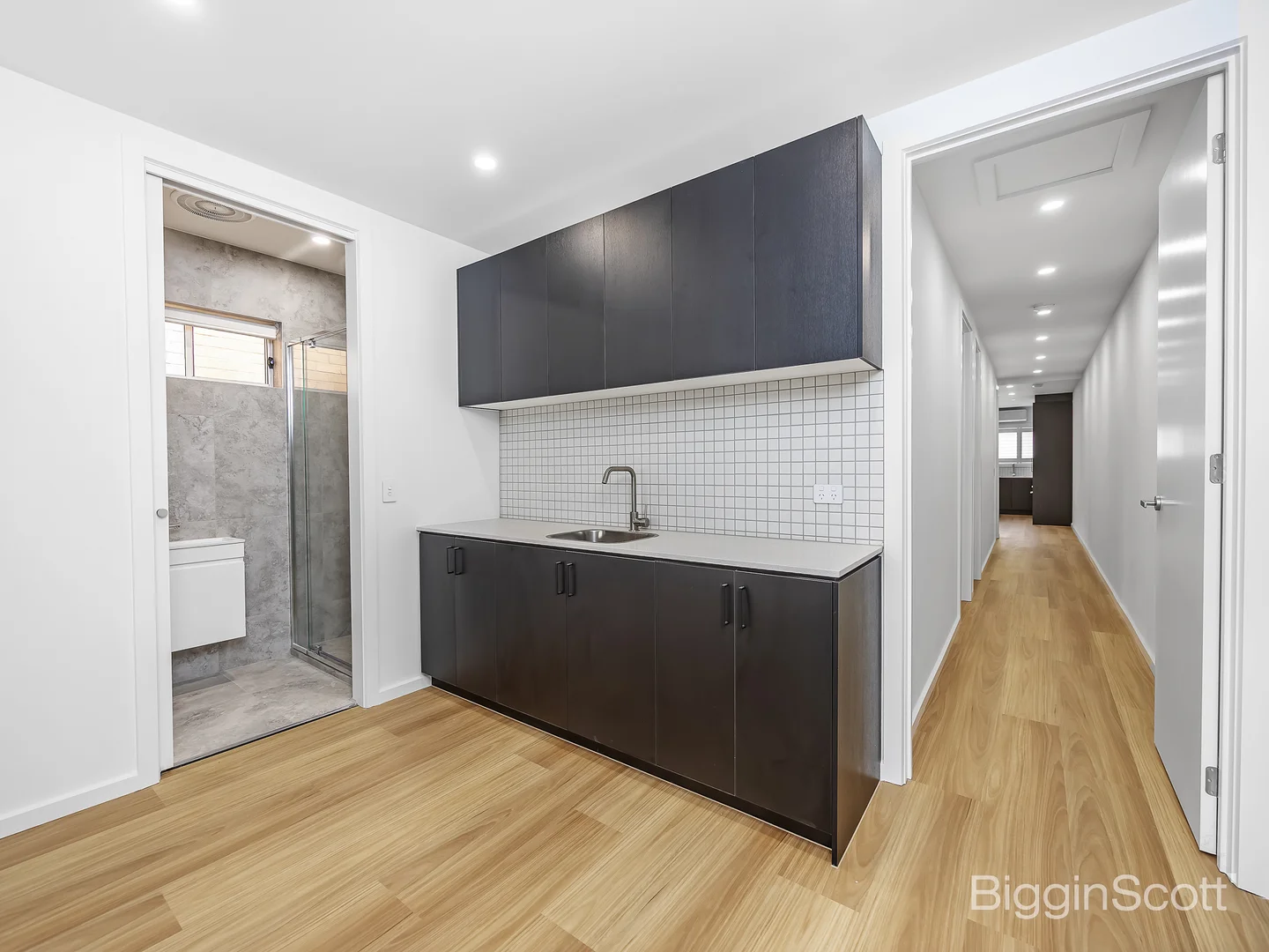 33 The Circle, Altona North VIC 3025 photo 5