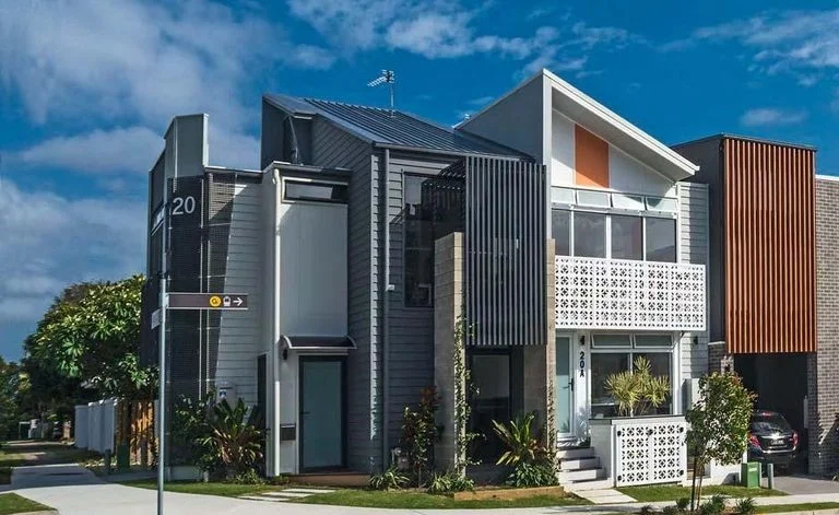 20 Lenneberg Street, Southport QLD 4215