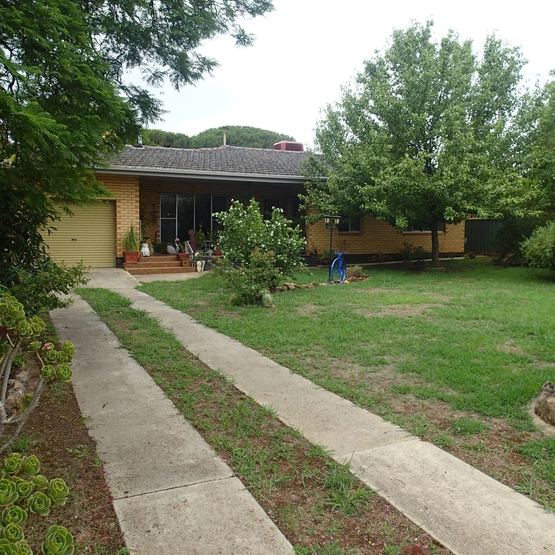 76 Guy Street, Corowa NSW 2646