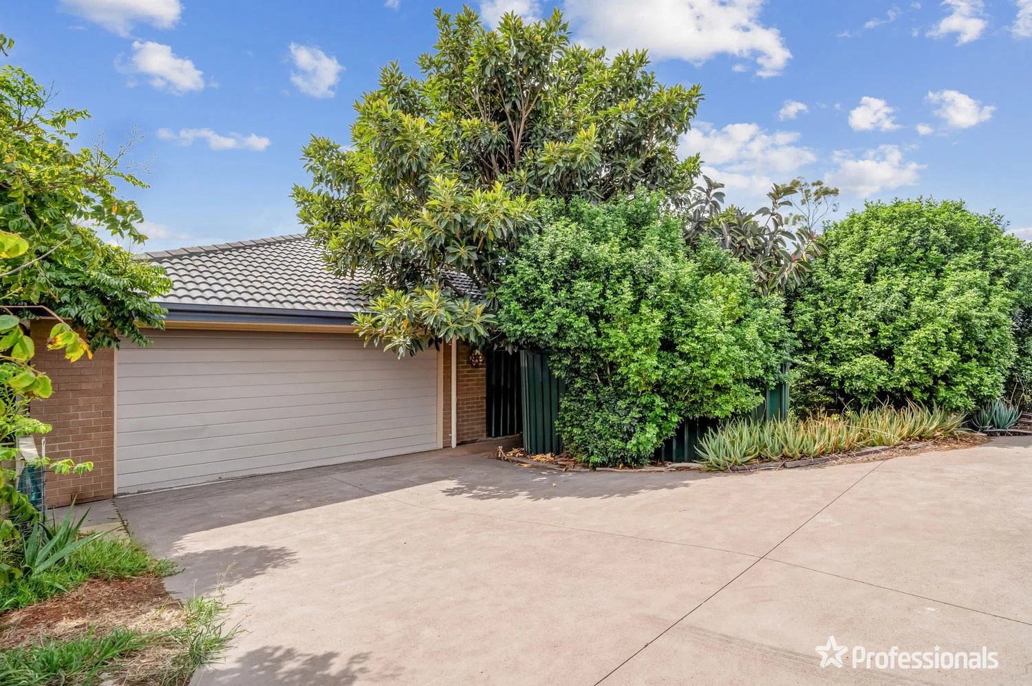 2/18 Chivers Circuit, Muswellbrook NSW 2333