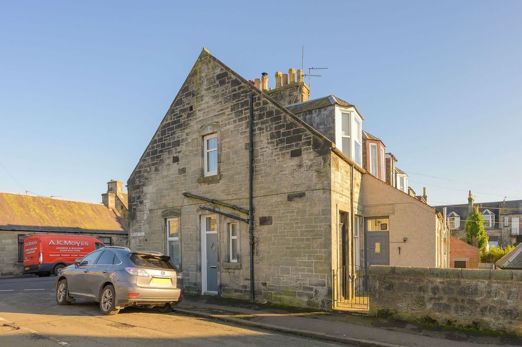 2 bed end terrace house for saleCameron Street, Dunfermline KY12