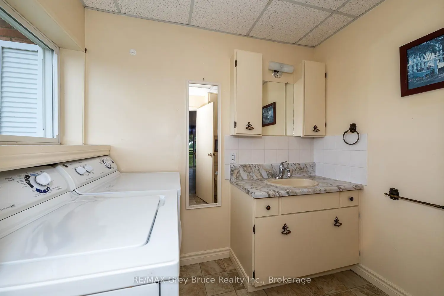Additional image 8 of 319144 Grey Road 1