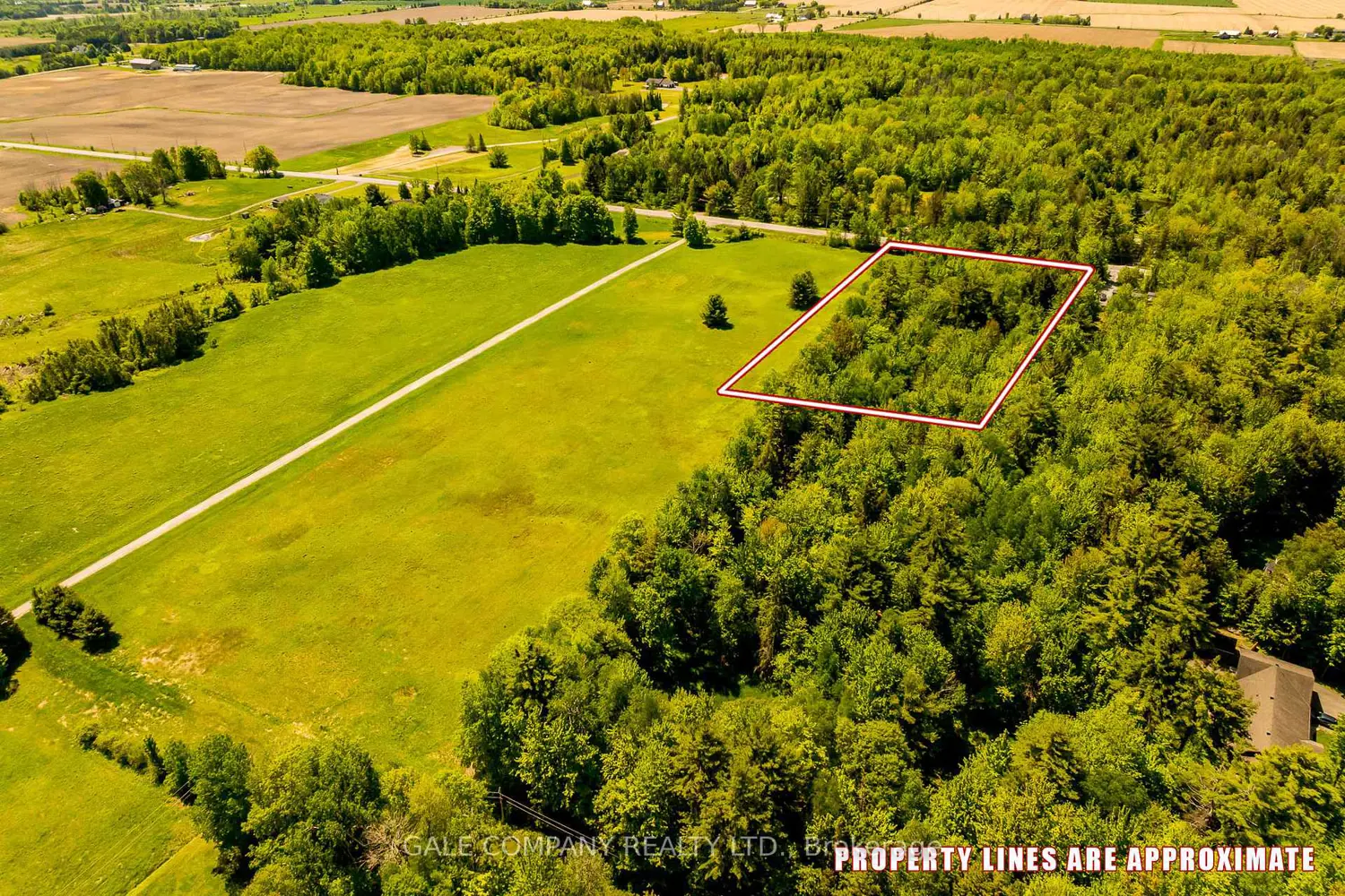 Additional image 8 of 4475 Dunrobin Road
