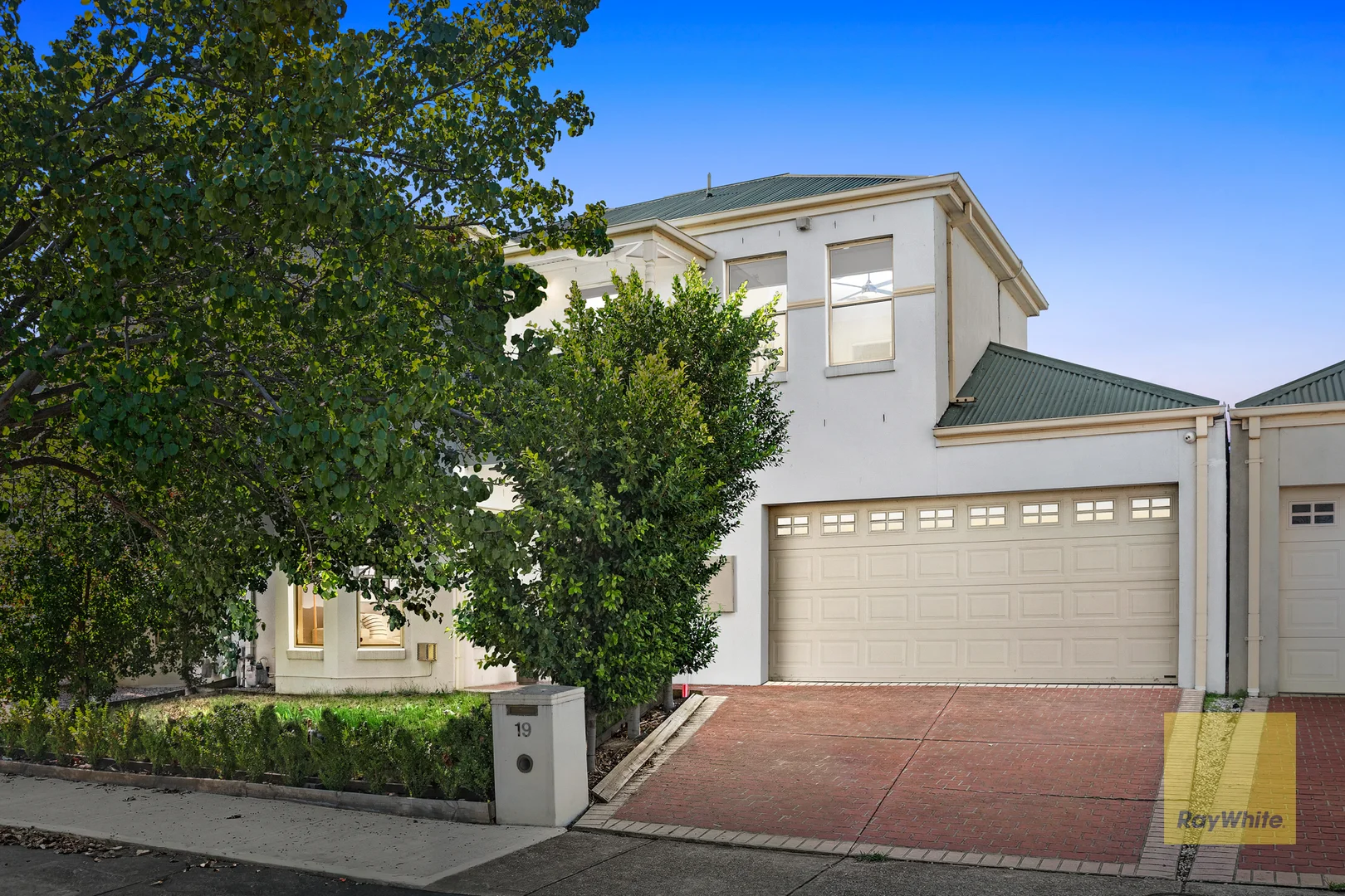 Additional image 2 of 19 Meadowview Way, Cairnlea VIC 3023