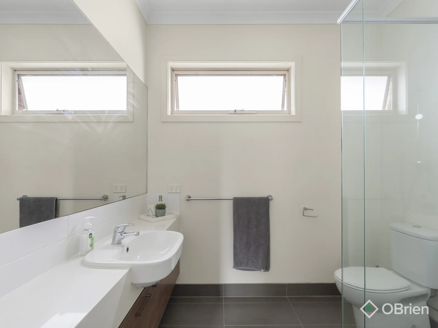 Additional image 4 of 4/13 Lucerne Avenue, Mornington VIC 3931