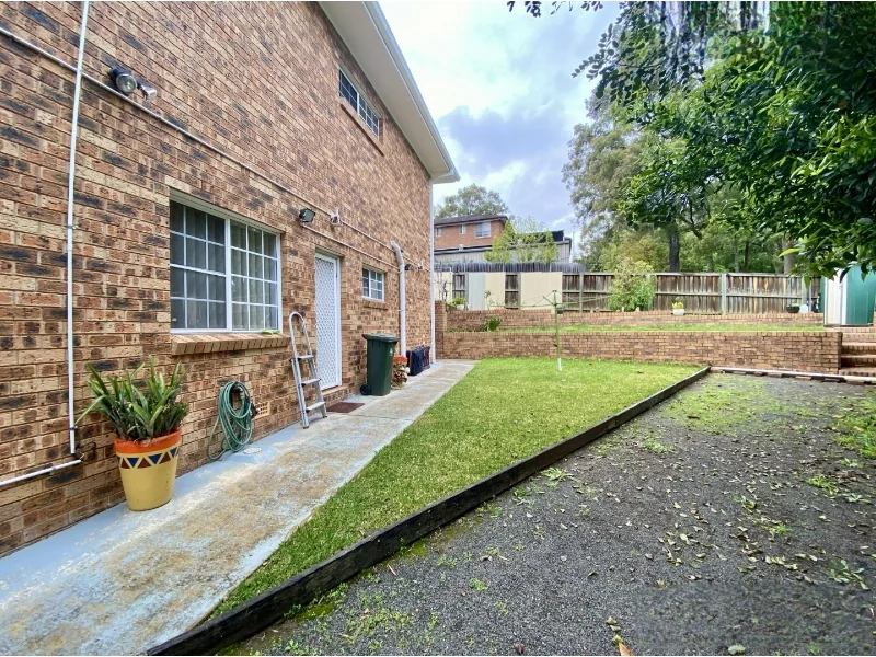 16a Clareville Close, Woodbine NSW 2560