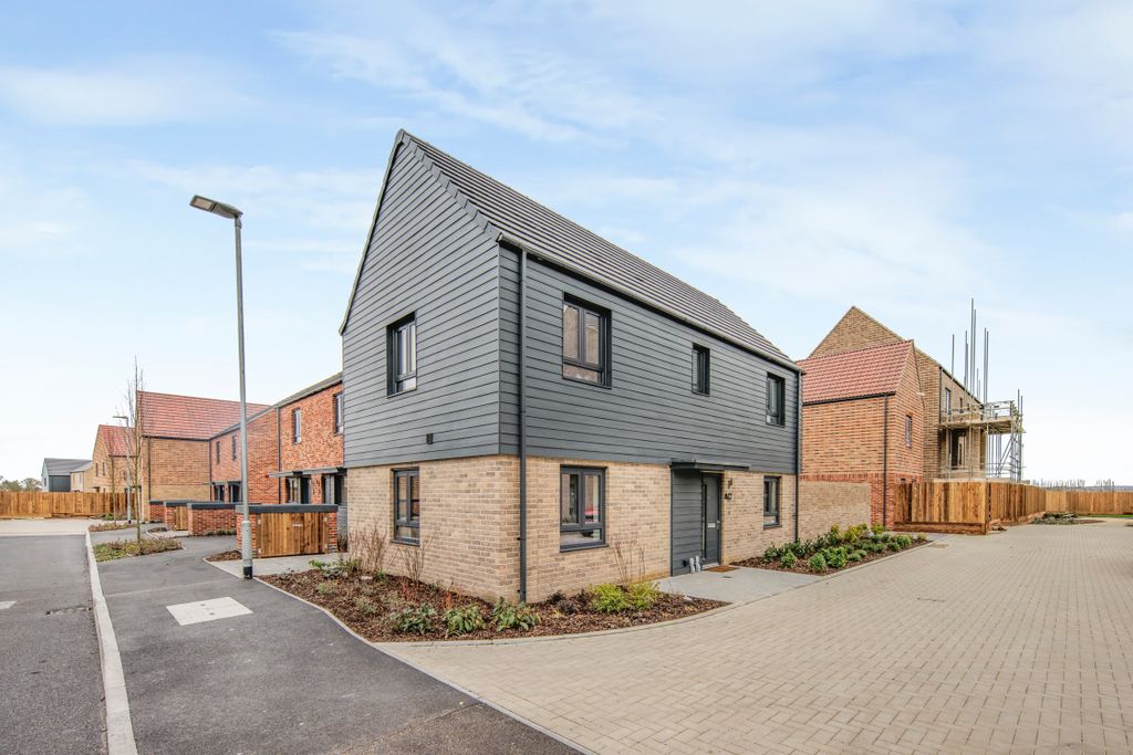 2 bed semi-detached house for saleCherry Hinton Road, Cambridge CB1