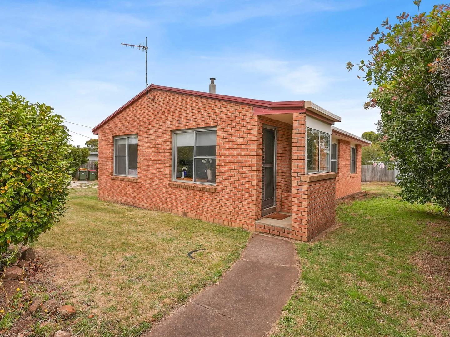 8 Shaw Street, Swansea TAS 7190