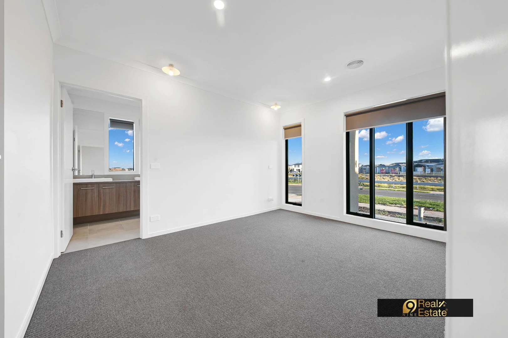 22 Mantis Cct, Tarneit VIC 3029 photo 2