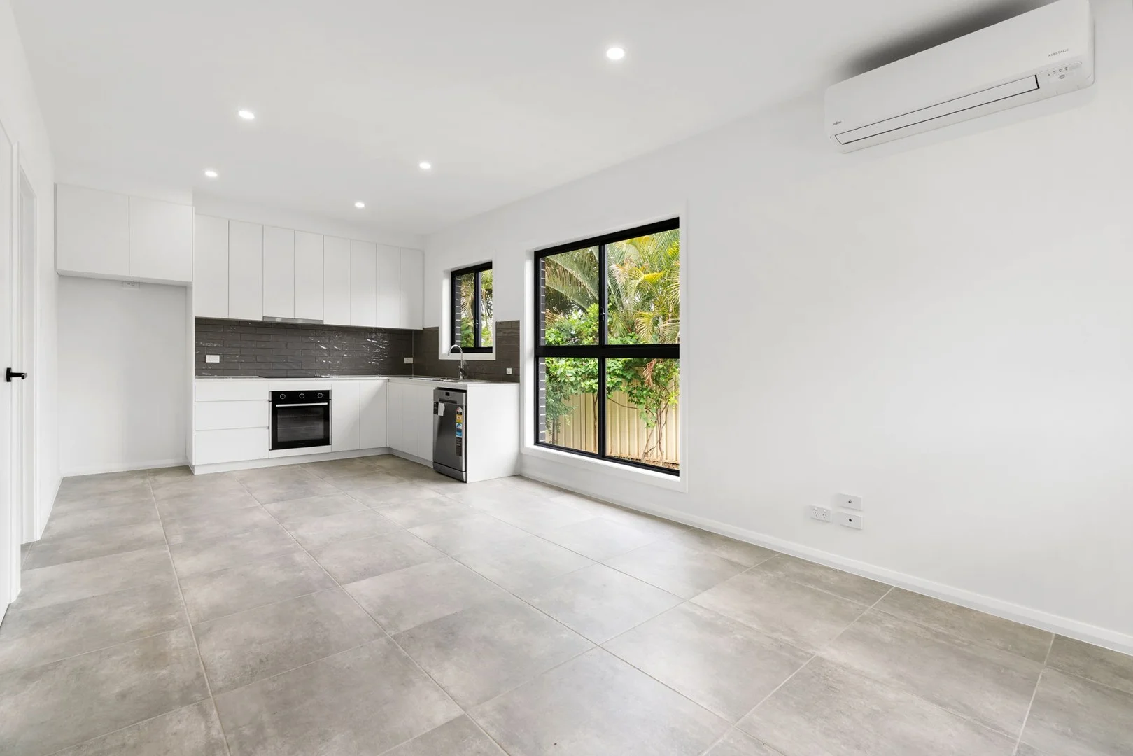 31A Greenfield Road, Greenfield Park NSW 2176