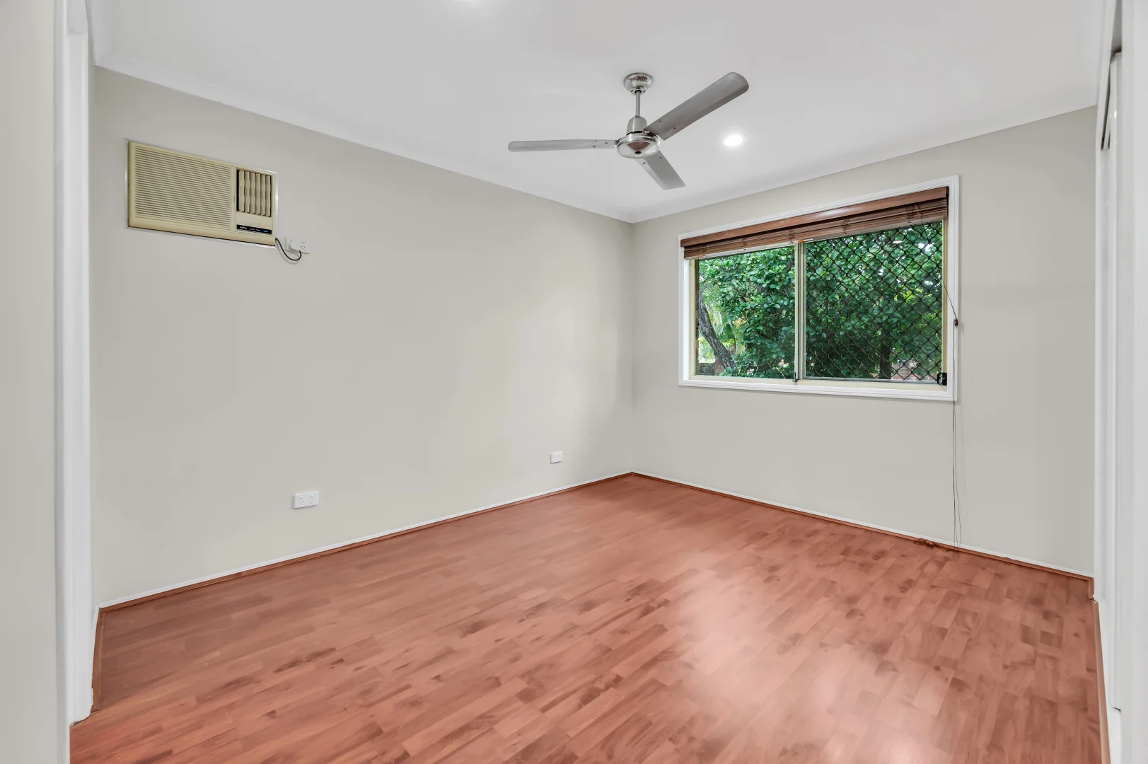 Additional image 11 of 1/29-31 Golden Palms Court, Ashmore QLD 4214