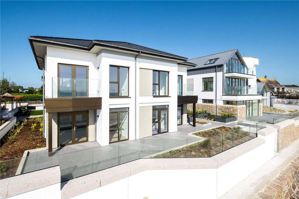 2 bed flat for sale5 Conway House, The Waves, La Grande Route Des Sablons, Grouville, Jersey JE3