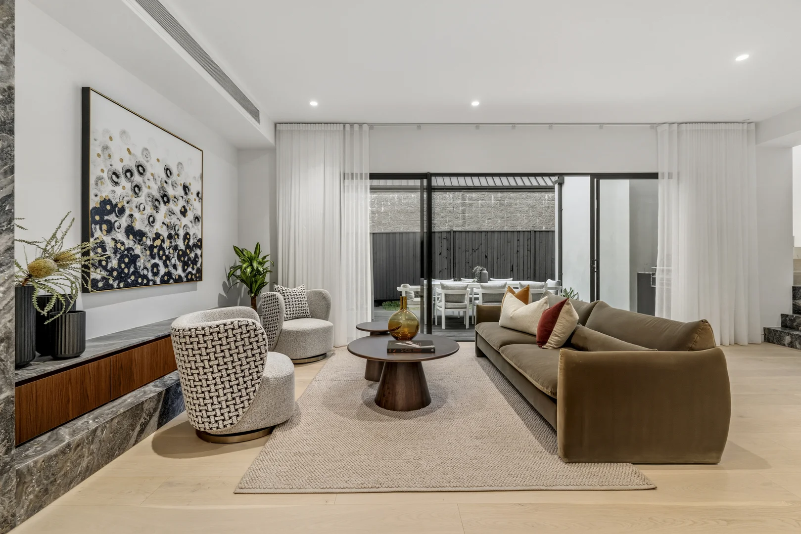 72 Martin Road, Glen Iris VIC 3146 photo 2