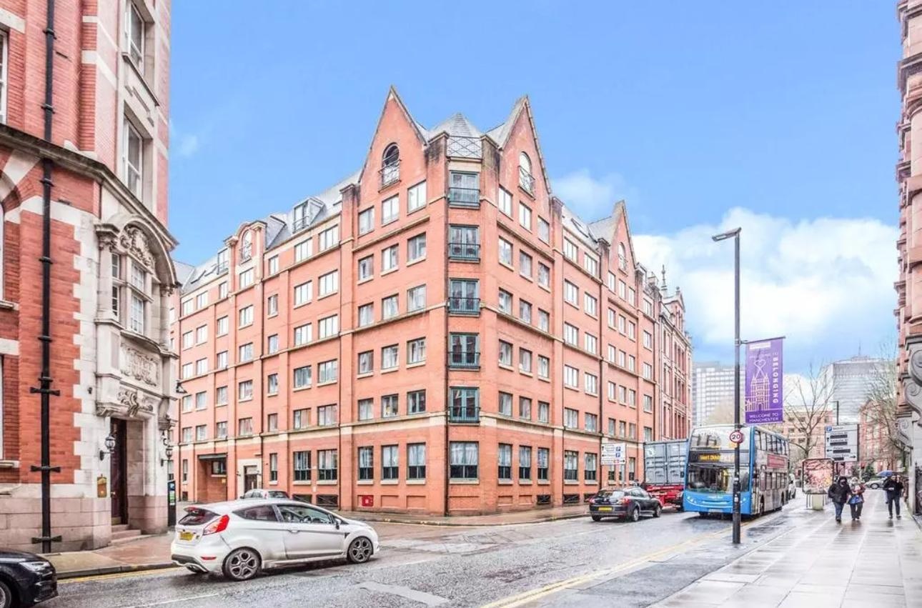 2 Bed Flat, Sackville Place, M1, N1 7GU
