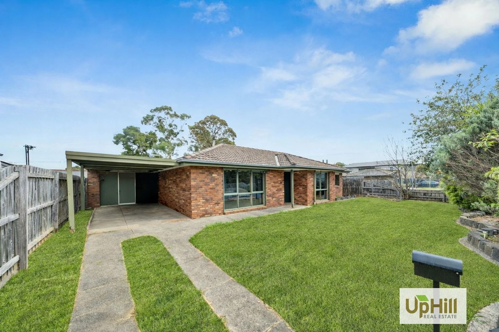 19 Ambleside Cres, Berwick VIC 3806