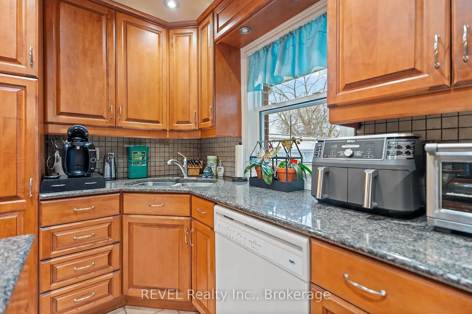 6398 Mountain Road photo 5