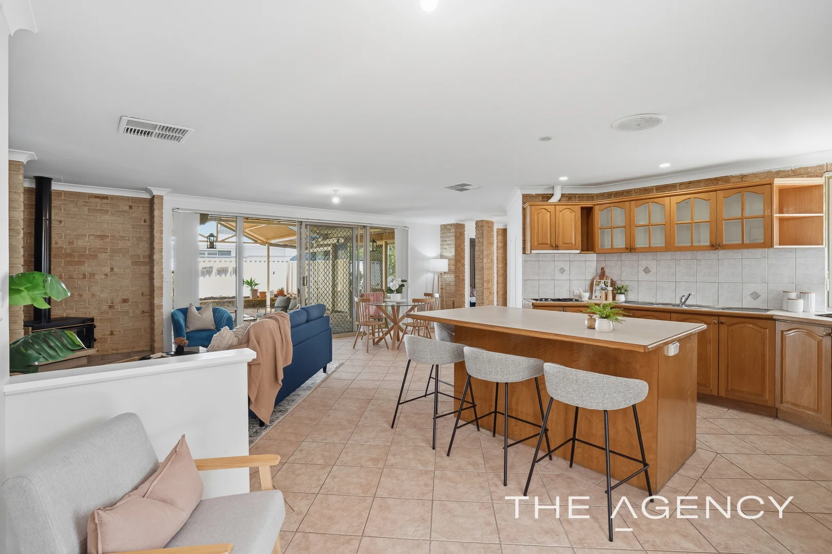 15 Millar Place, Willetton WA 6155 photo 4