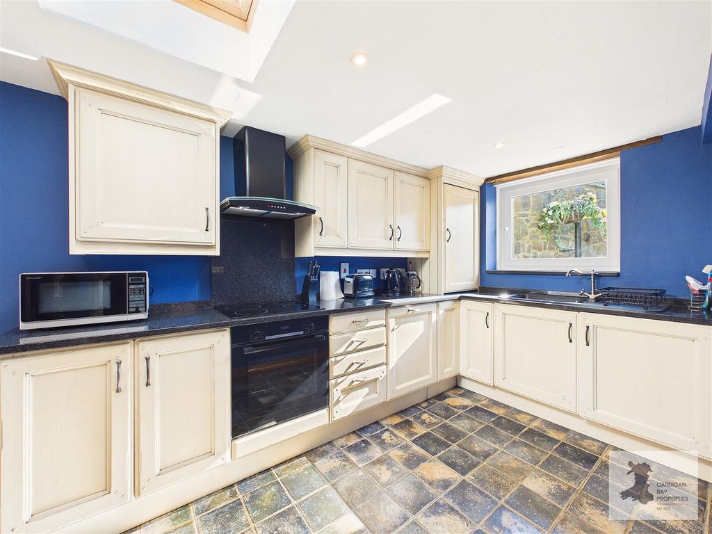 Additional image 10 of 2 bed maisonette for saleSouth John Street, New Quay SA45