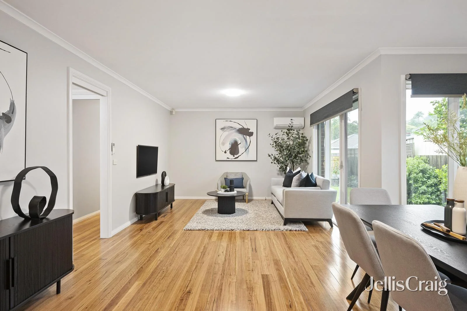17 Dunrossil Drive, Kilsyth VIC 3137