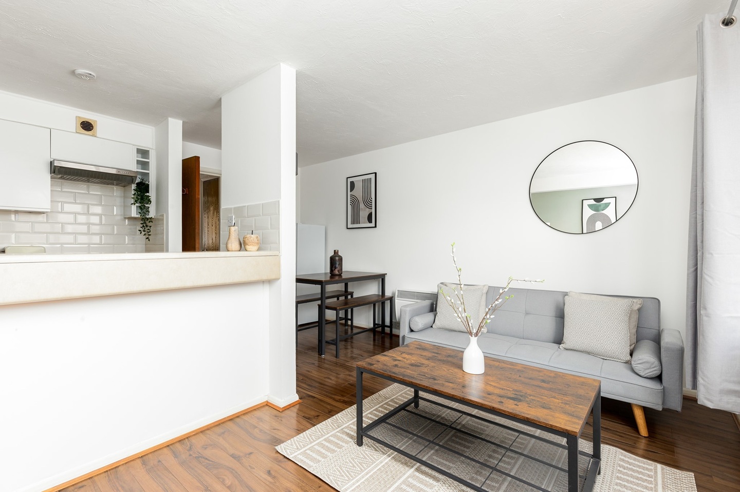 1 Bed Flat, Goodwin Close, SE16, N1 7GU photo 3