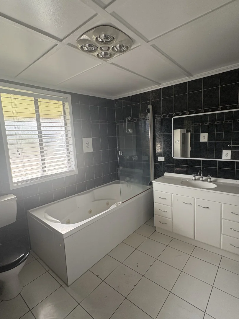 Additional image 3 of 10 Galatea St, Charleville QLD 4470