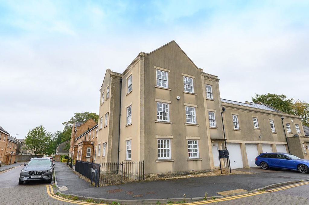 2 bed flat for saleParnell Road, Stoke Park, Bristol BS16