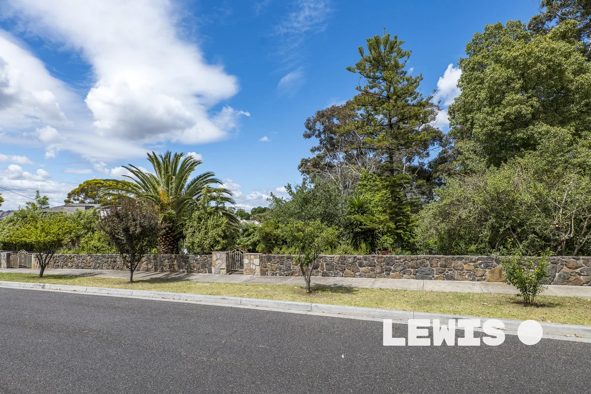 11 De Chene Parade, Coburg North VIC 3058
