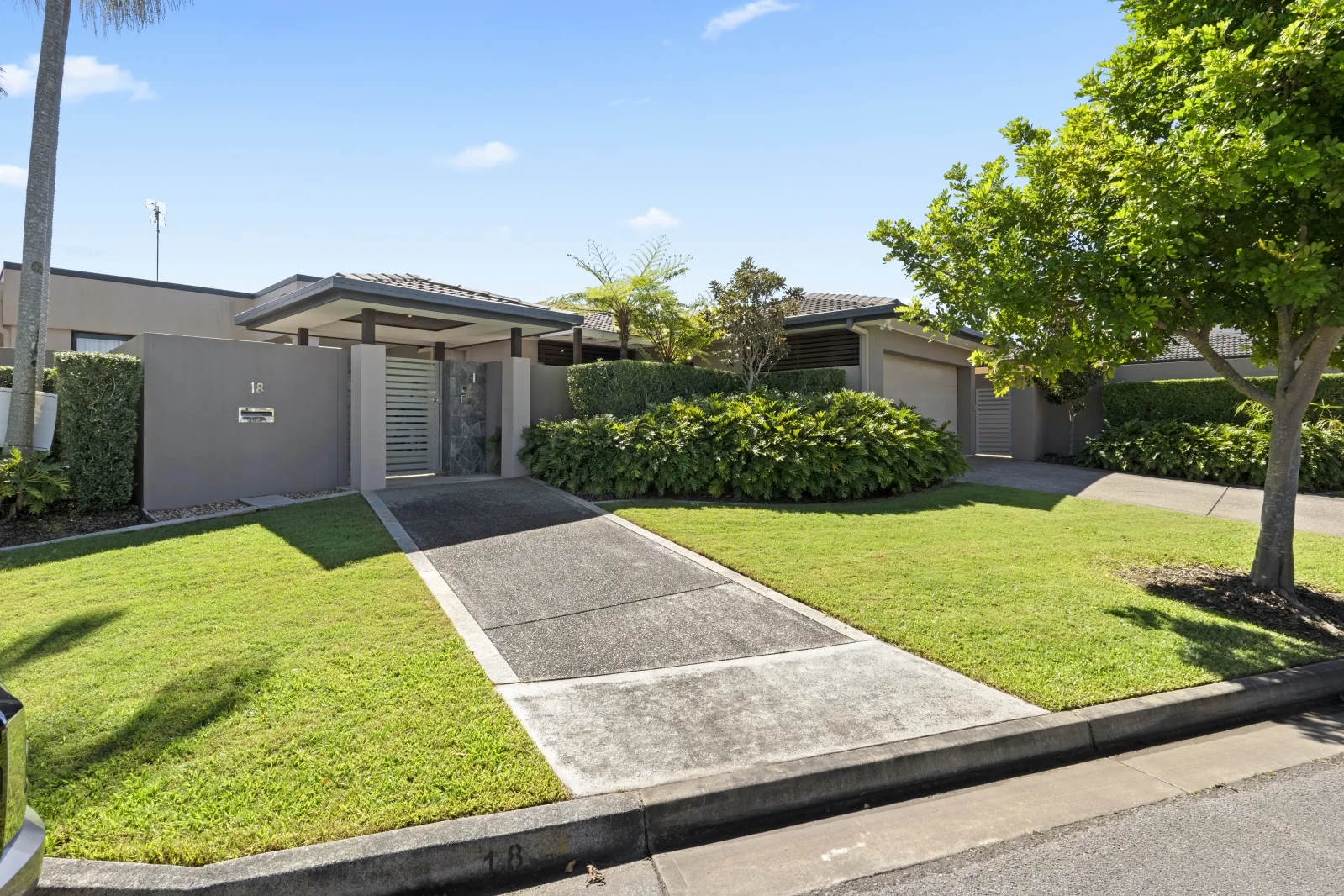 Additional image 22 of 18 Donegal Crescent, Sorrento QLD 4217