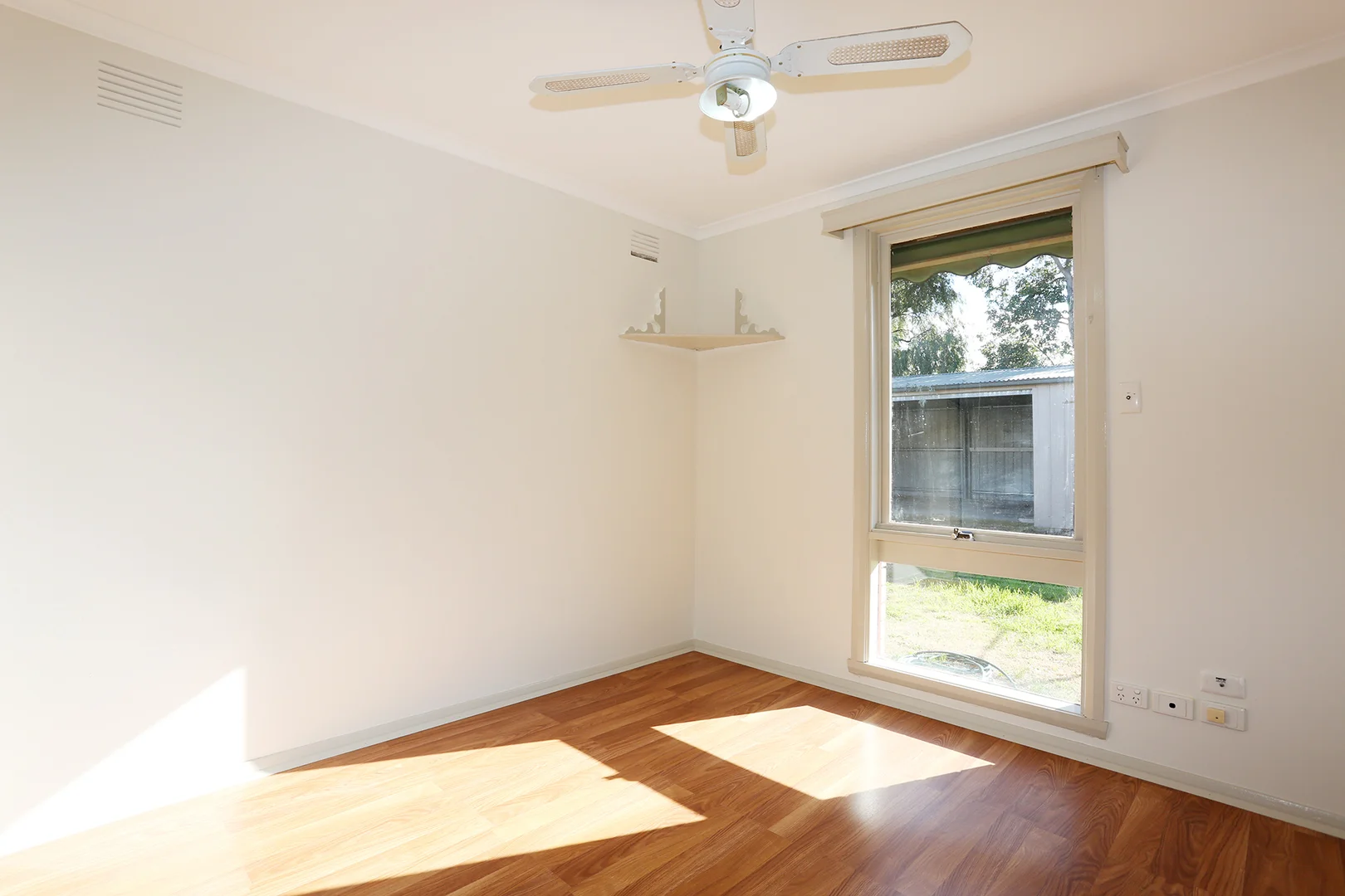 22 Bittern Street, Melton VIC 3337 photo 5
