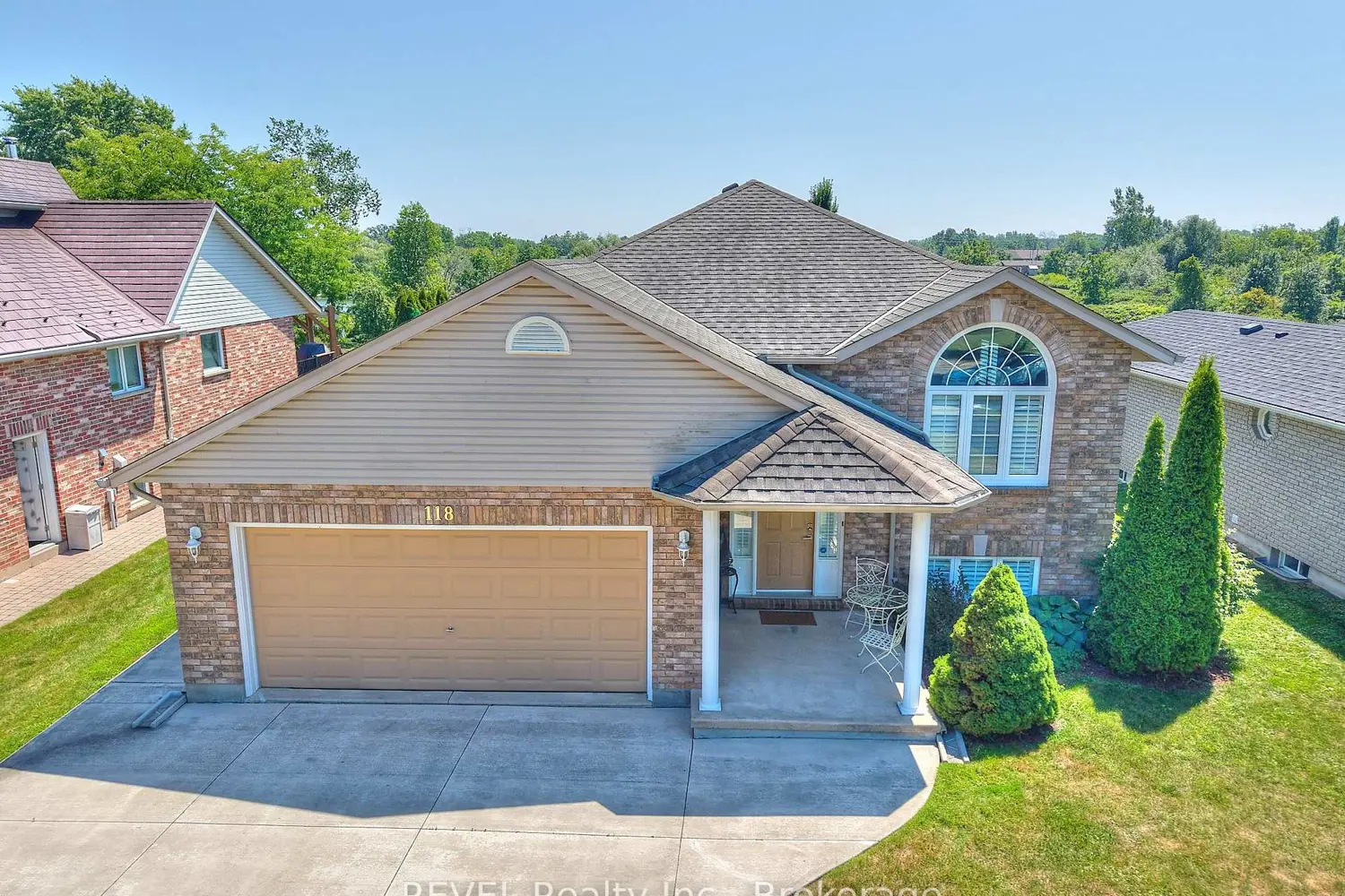 118 Colbeck Drive photo 3