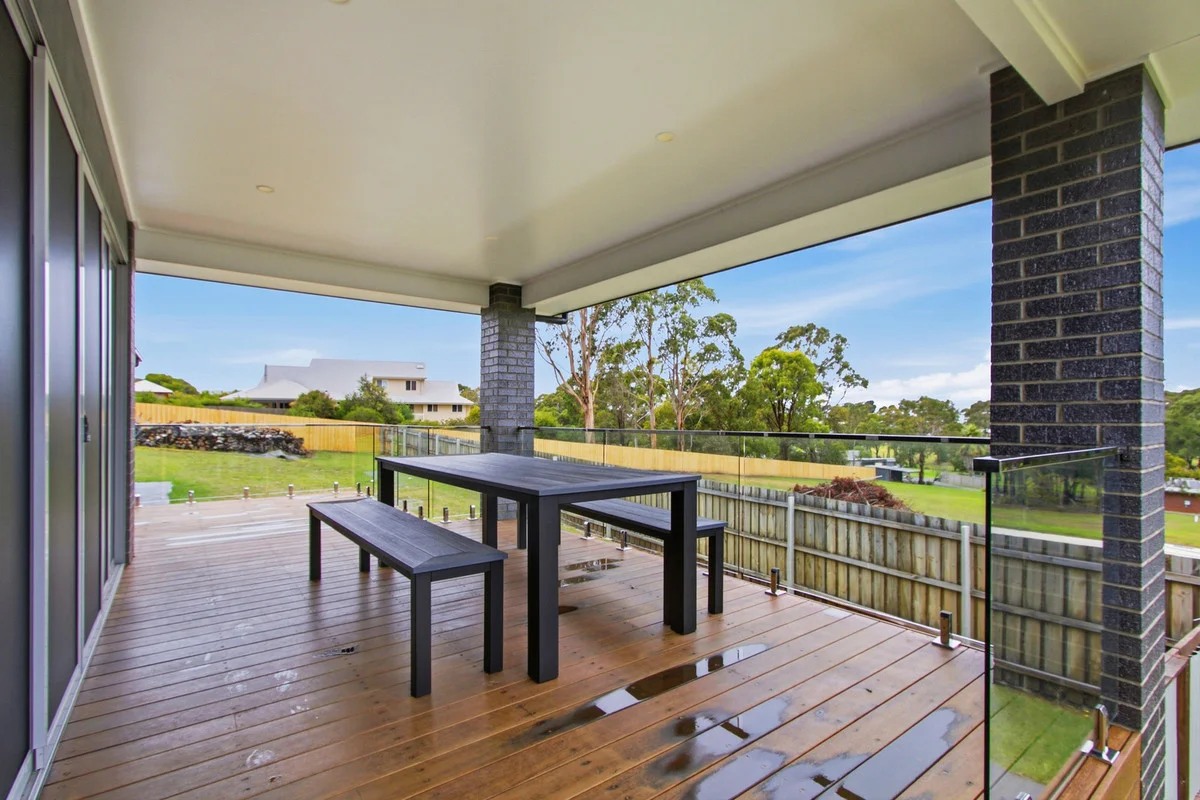 Additional image 18 of 2 Reggardo Rise, Lakes Entrance VIC 3909