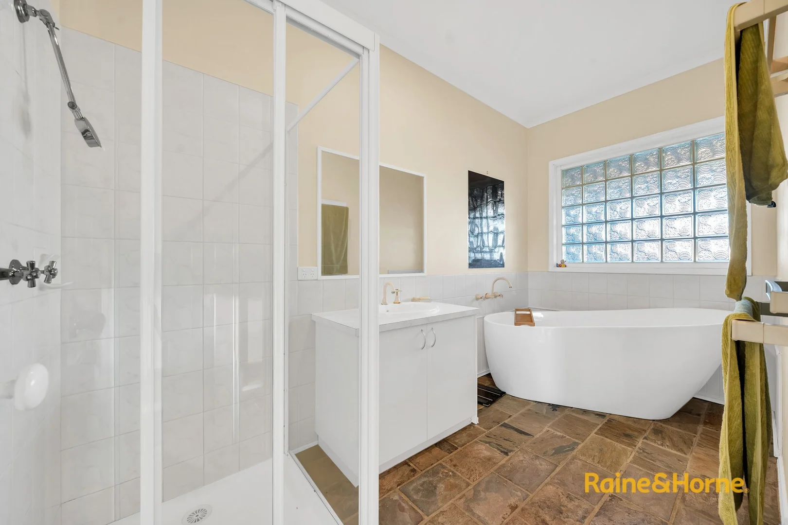 Additional image 17 of 111 Underbank Blvd, Bacchus Marsh VIC 3340