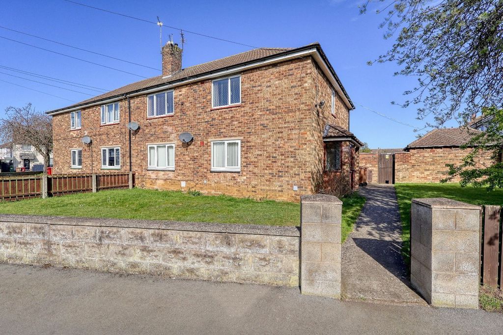 2 bed flat for saleSouthfield Road, Scunthorpe DN16