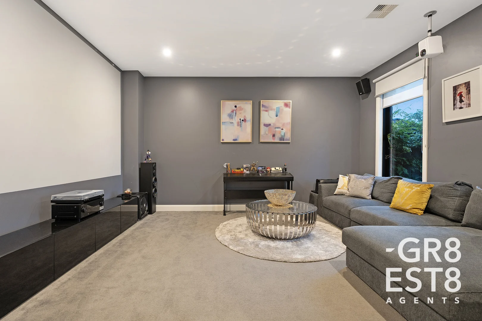 17 Statham View, Cranbourne West VIC 3977 photo 4