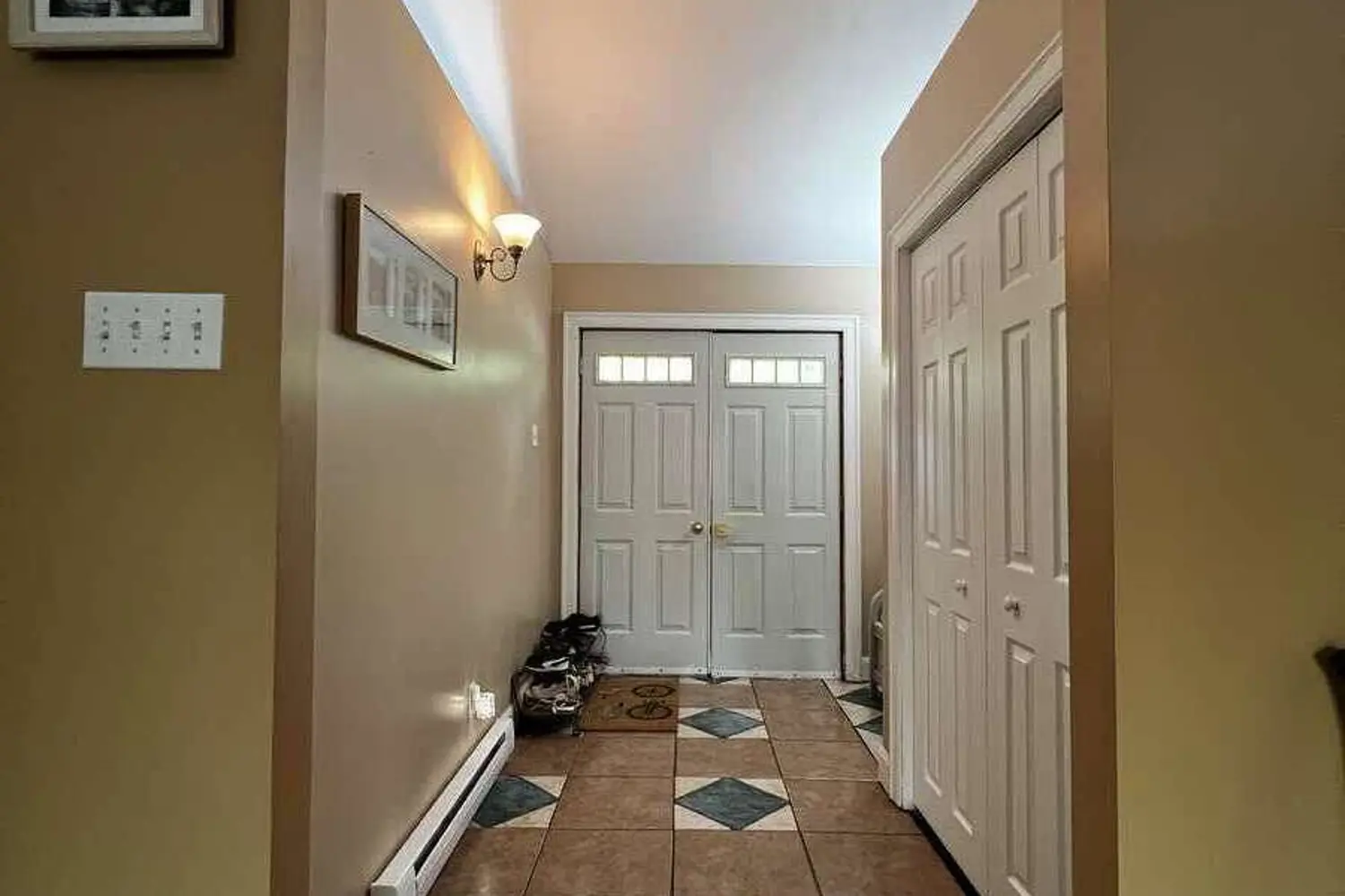 2135 Champlain Road photo 3