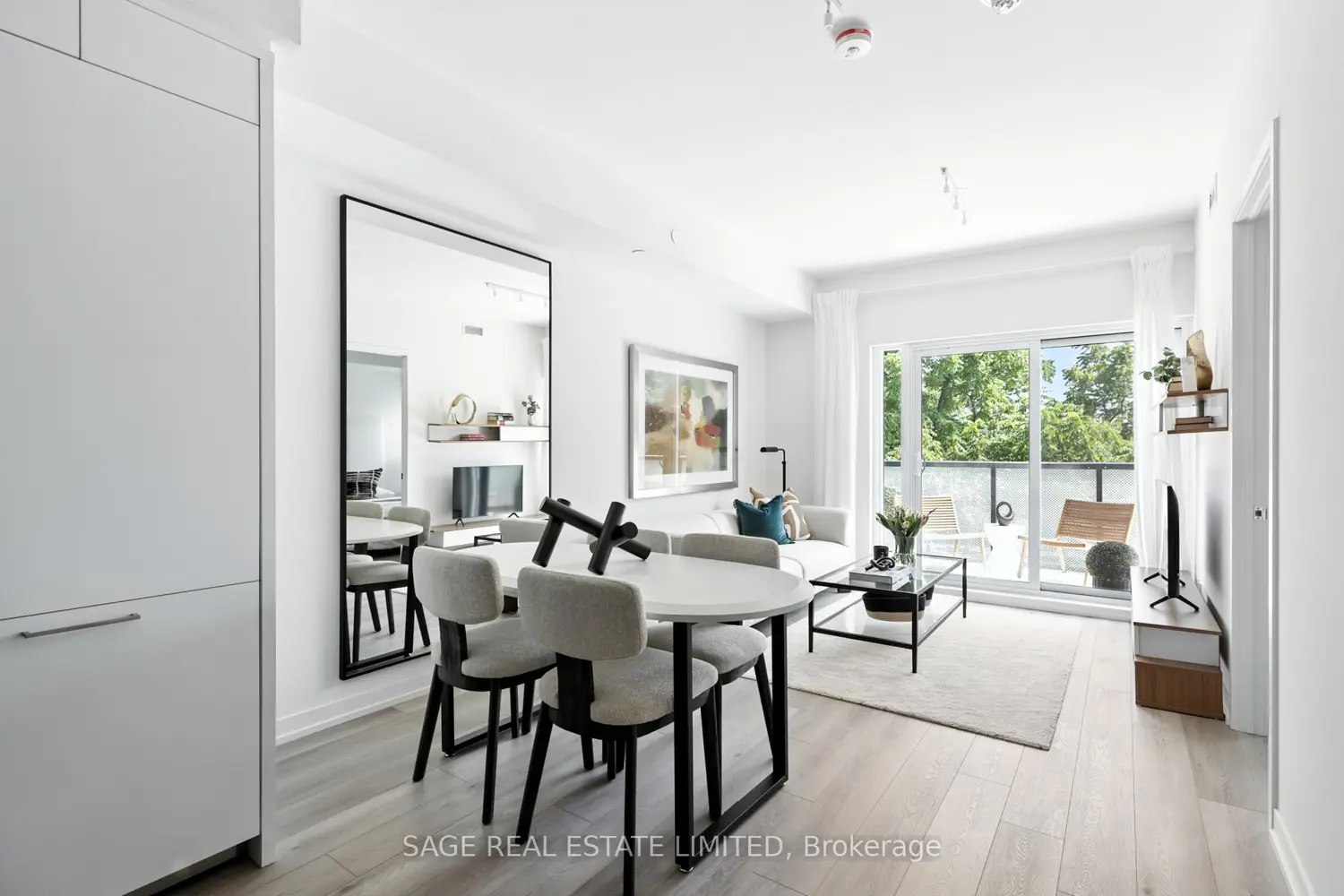 Additional image 4 of 863 St.Clair Avenue 310