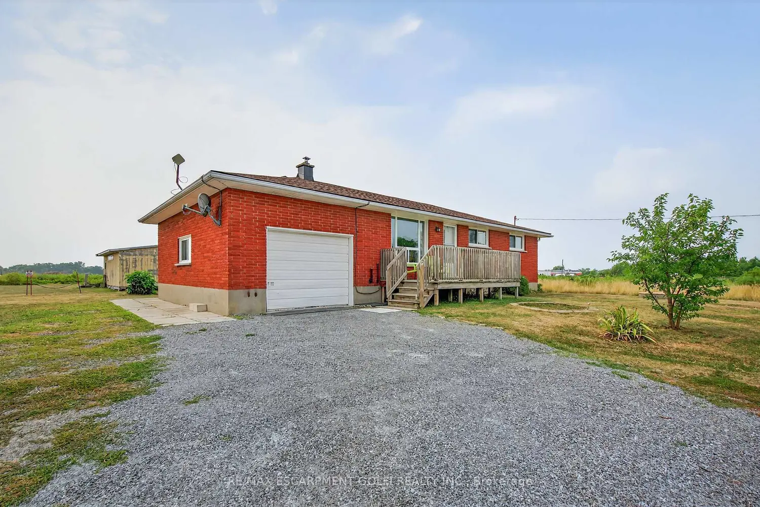 2041 Third Street Louth