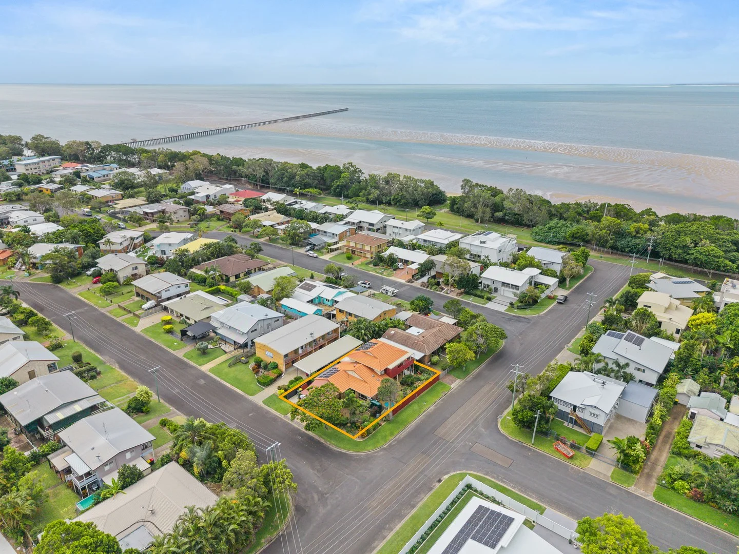 82 Hibiscus Street, Urangan QLD 4655
