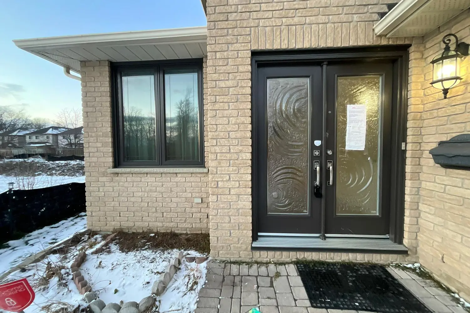 305 Sandringham Drive photo 3