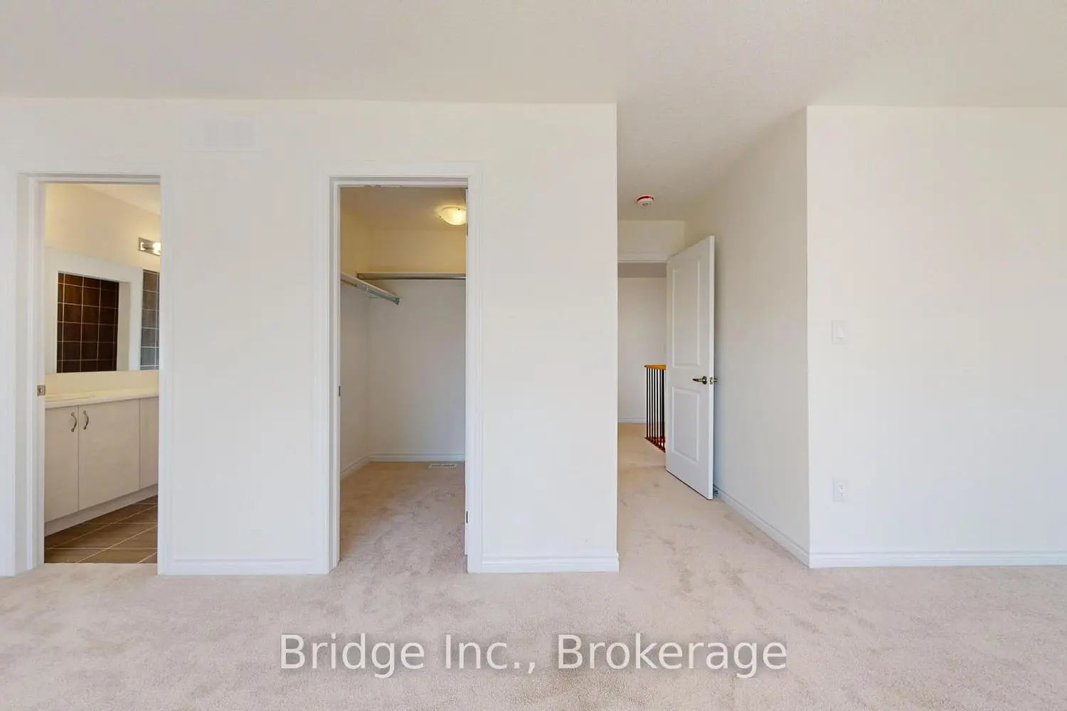 12 Hillcroft Way photo 2