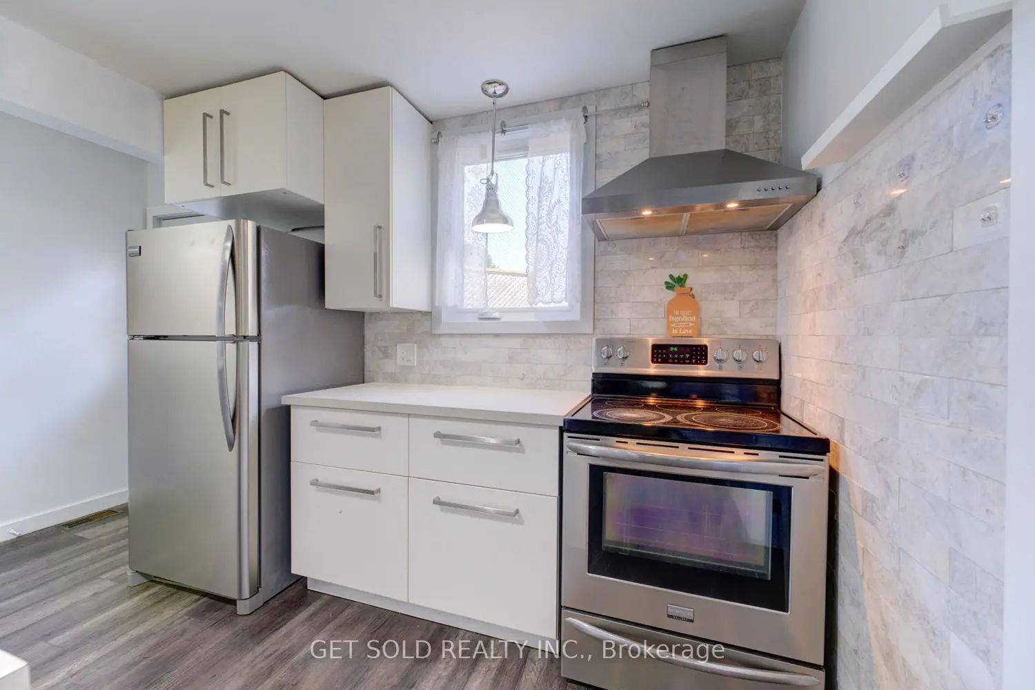 37 Maplecrest Avenue photo 2