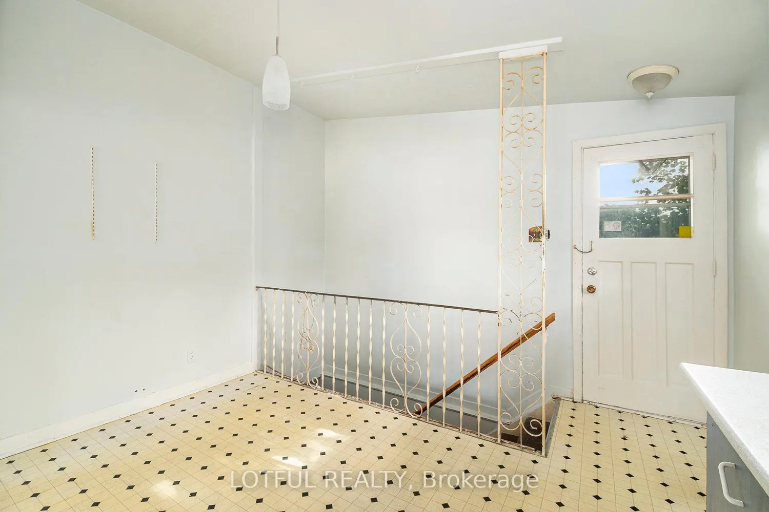 Additional image 9 of 328 Perrier Avenue