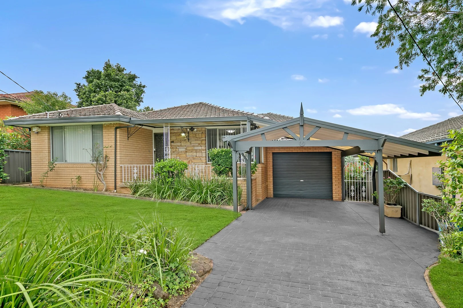16 Jasper Street, Greystanes NSW 2145