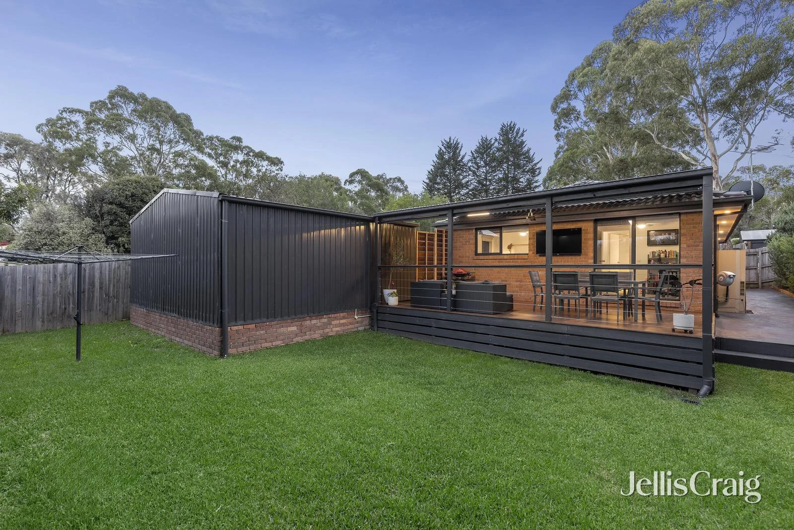Additional image 11 of 8 Shrubby Walk, Croydon South VIC 3136