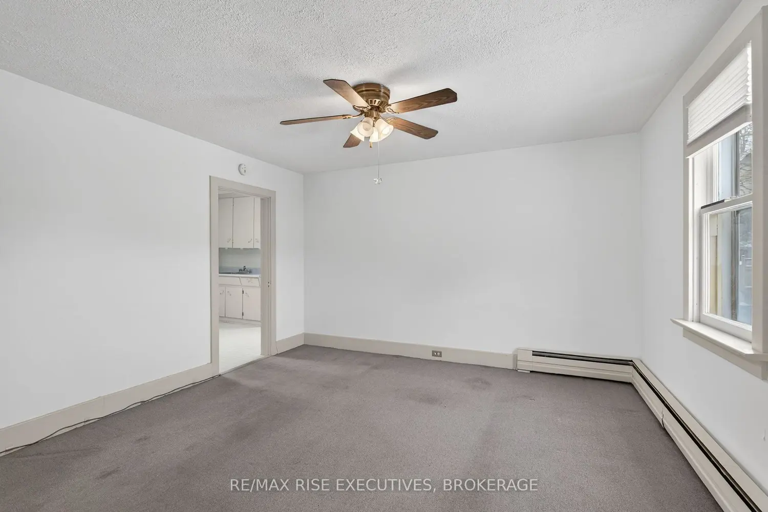 676 King Street photo 5