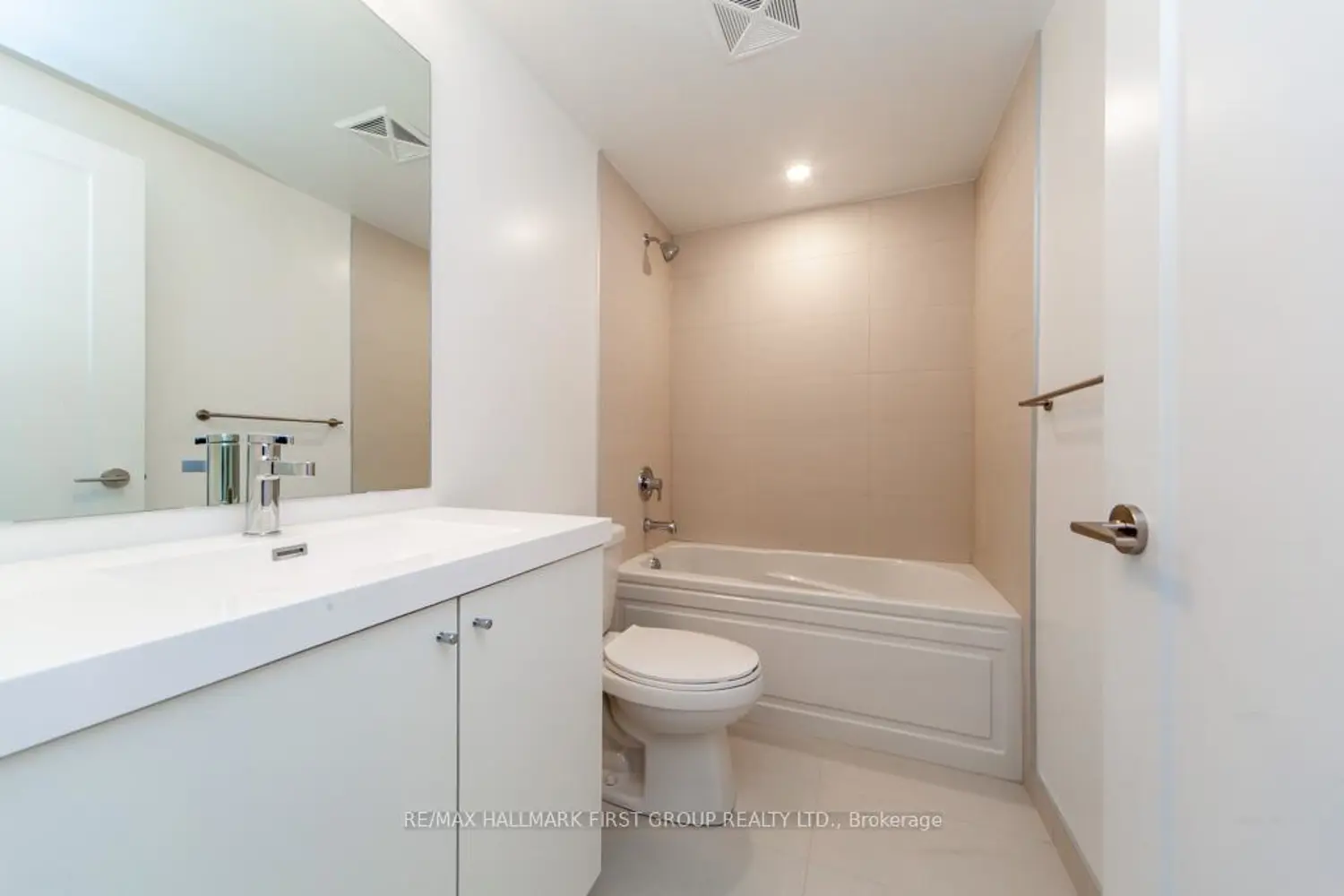 Additional image 5 of 2545 Simcoe Street 2601